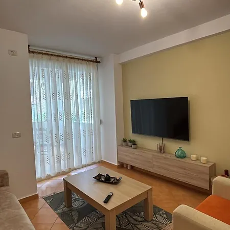 Sun * Sarandë