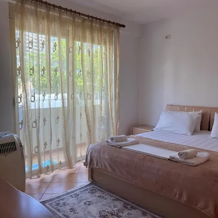 Sun * Sarandë